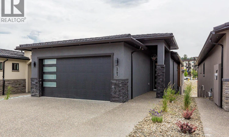 1793 Viewpoint Drive