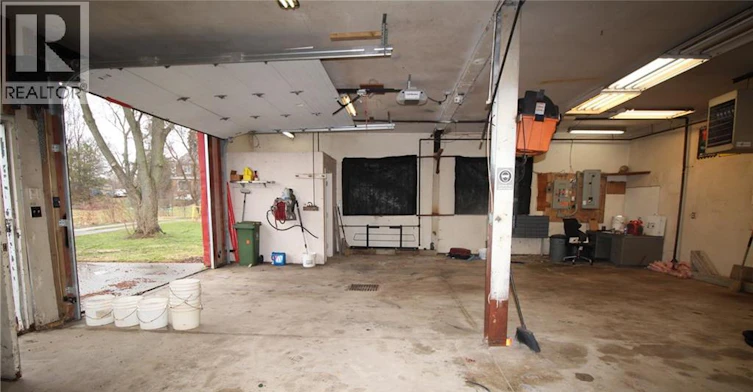 WAREHOUSE-481 Garner Road E, Hamilton, ON, L9G 3K9 - 3