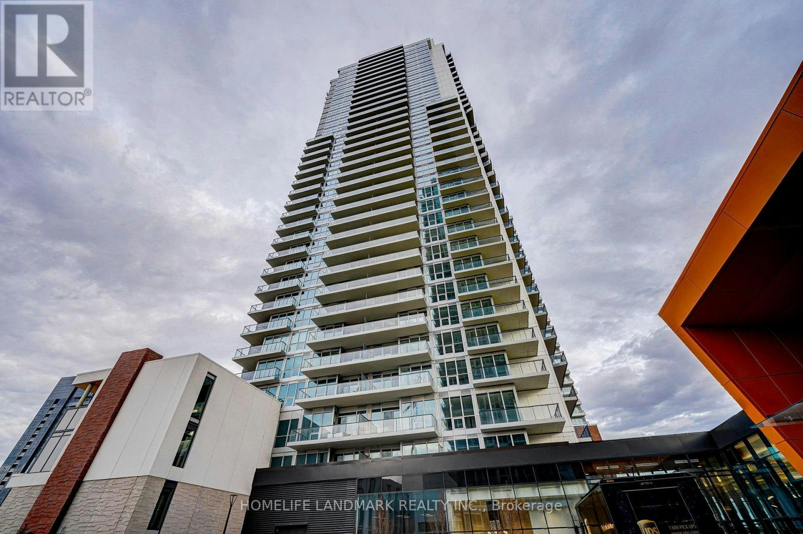 303-95 Mcmahon Drive, Toronto, ON, M2K 0H2