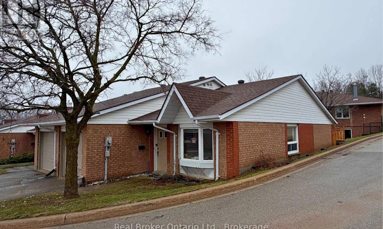 72-696 King Street