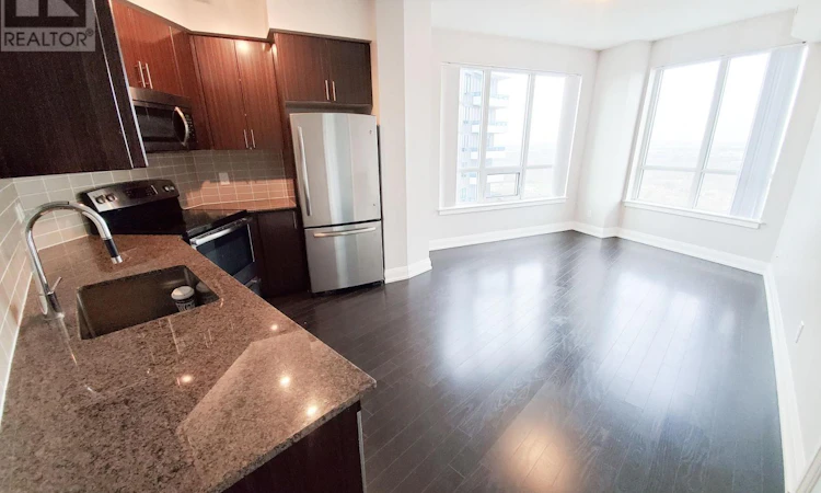 2632-7161 Yonge Street
