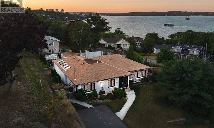 9 Lynwood Drive