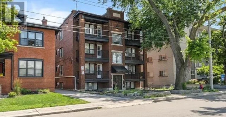 4-15 Balmoral Avenue S, Hamilton, ON, L8M 3J7