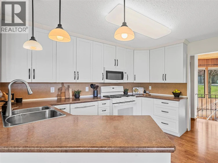 2631 Grand View Place, Blind Bay, BC, V0E 1H2 - 16