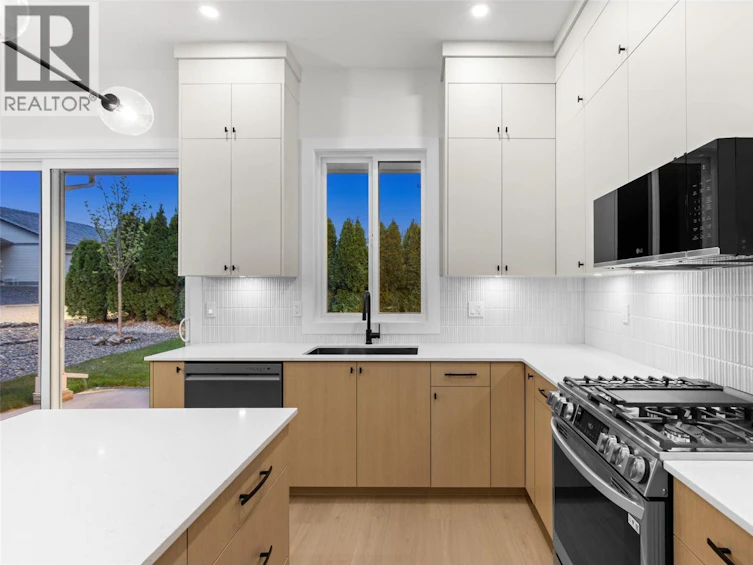 397 Chardonnay Avenue, Oliver, BC, V0H 1T4 - 18