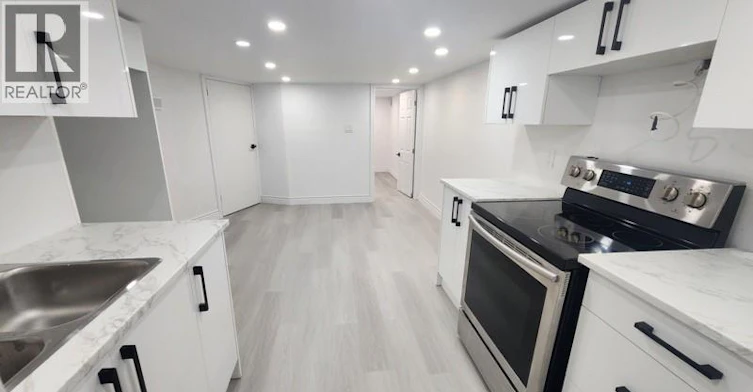 LOWER-989 Oak Avenue, Windsor, ON, N9A 5G3 - 3