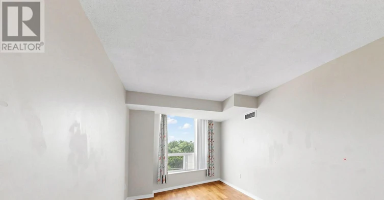 706-28 Pemberton Avenue, Toronto, ON, M2M 4L1 - 11