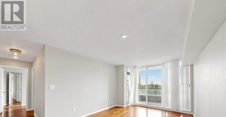 706-28 Pemberton Avenue, Toronto, ON, M2M 4L1