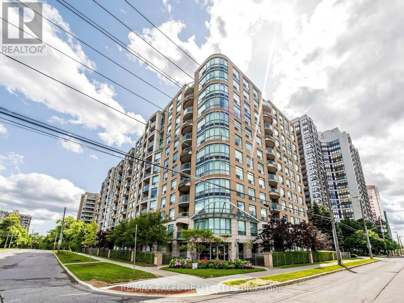 706-28 Pemberton Avenue, Toronto, ON, M2M 4L1 - 2