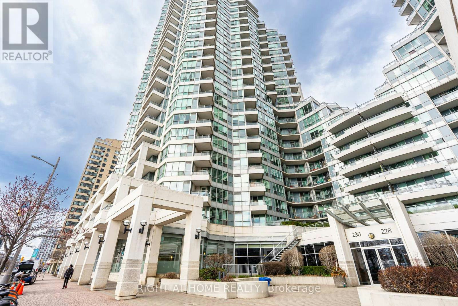 918-230 Queens Quay W, Toronto, ON, M5J 2Y7