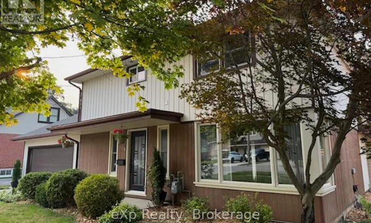 570 7th Street W