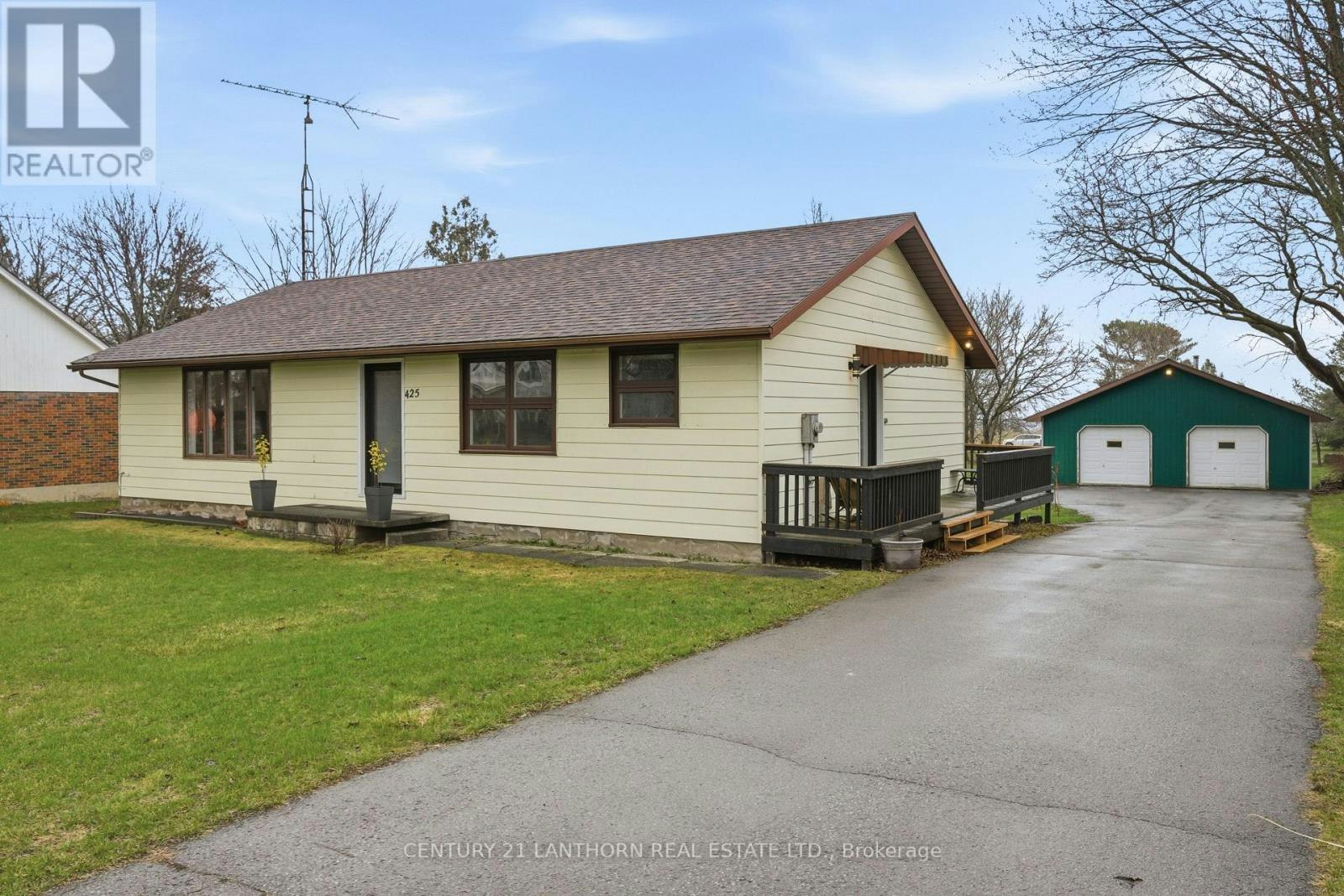 425 Bloomfield Main Street, Prince Edward County, ON, K0K 1G0