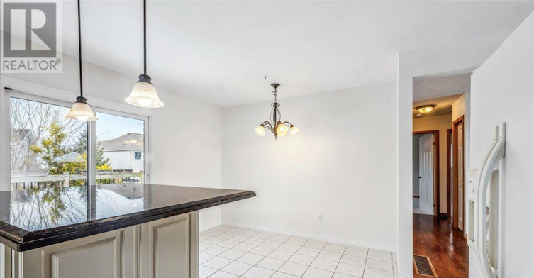 82 Whitlaw Way, Brant, ON, N3L 4B5 - 12