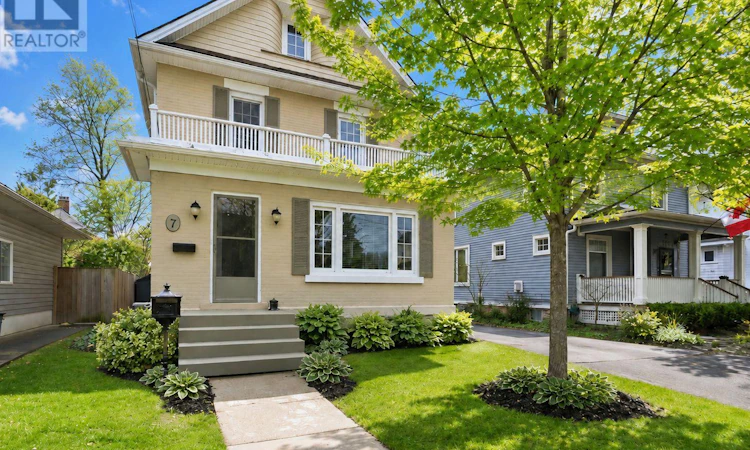 7 Highland Gardens