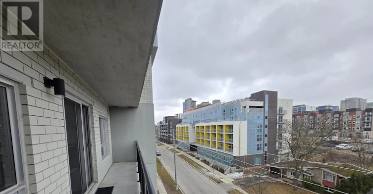 F-512-275 Larch Street, Waterloo, ON, N2L 3R2 - 13
