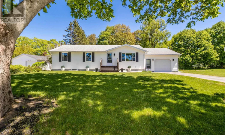 16 Hillcrest Avenue