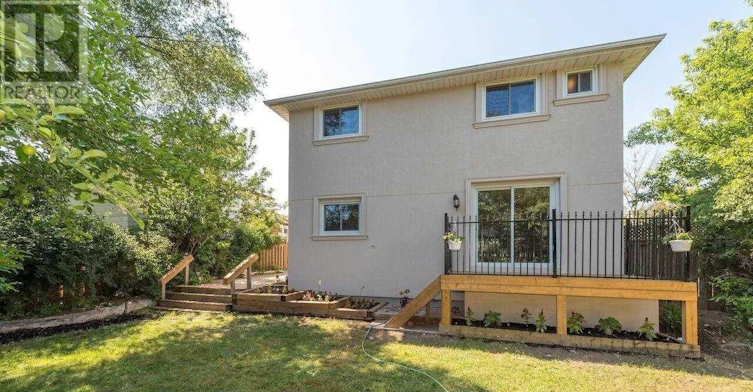MAIN-1116 Pomona Court, Mississauga, ON, L5C 1N2 - 3