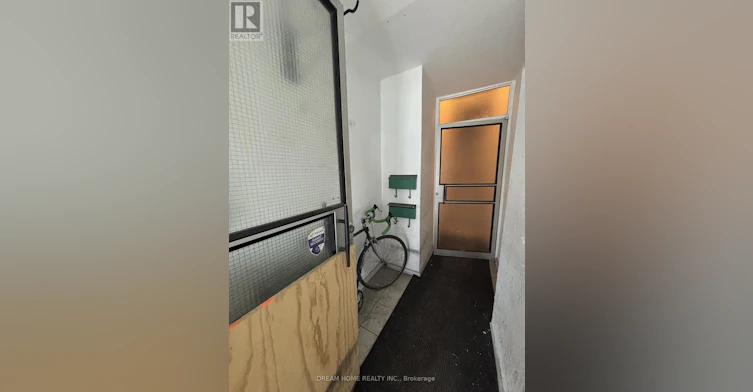 400 Parliament Street, Toronto, ON, M5A 2Z7 - 2
