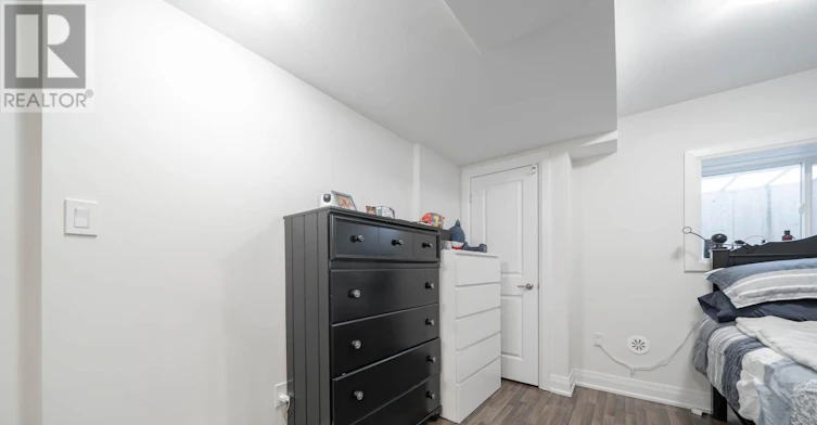 1 1776a Lawrence Avenue W, Toronto, ON, M6L 0A3 - 10