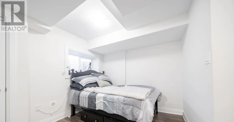 1 1776a Lawrence Avenue W, Toronto, ON, M6L 0A3 - 9