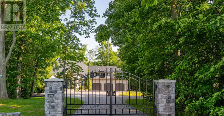 10088 Old Pine Crest Road, Halton Hills, ON, L0P 1K0 - 2