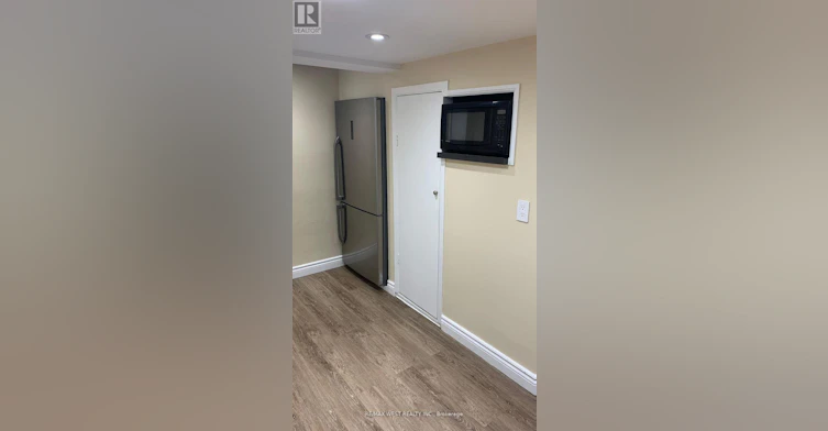 LOWER-900 Avenue Road, Toronto, ON, M5P 2K6 - 11