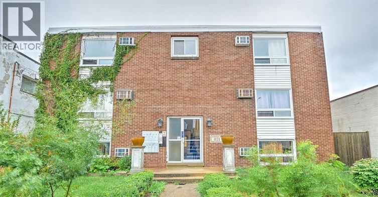 7-821 Pillette, Windsor, ON, N8Y 3B4 - 3