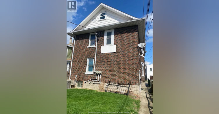 781 Gladstone Avenue, Windsor, ON, N9A 2R1 - 2