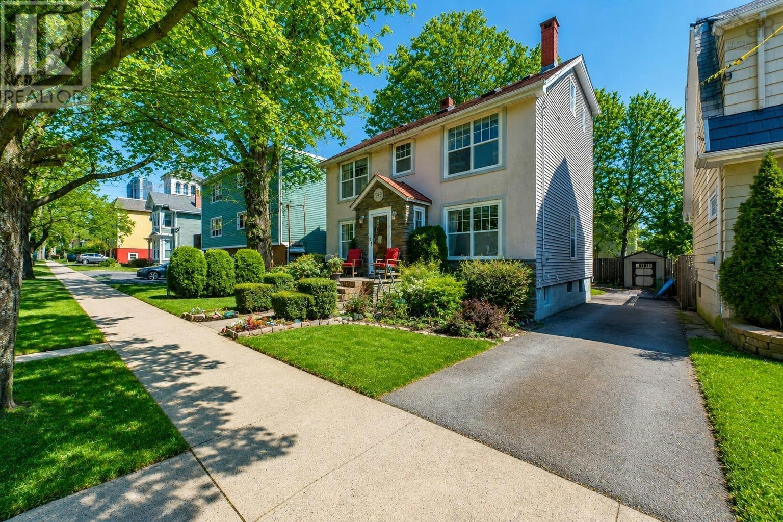 949 Mclean Street, Halifax, NS, B3H 2V2