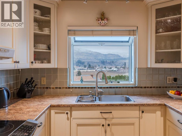 949 Panorama Crescent, Oliver, BC, V0H 1T6 - 16