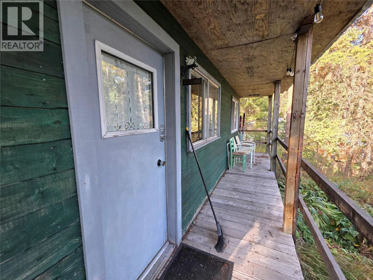 6453 Pinaus Lake Road, Falkland, BC, V0E 1W0 - 46