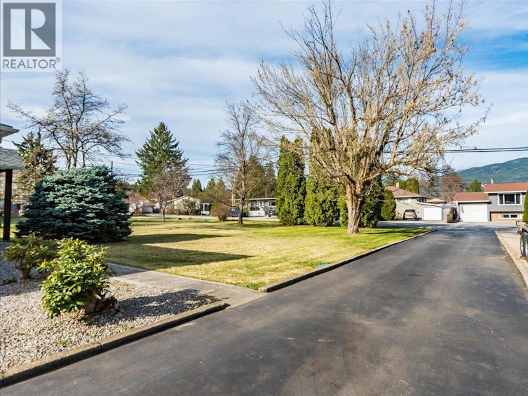 112 100th Street, Castlegar, BC, V1N 3C5 - 6