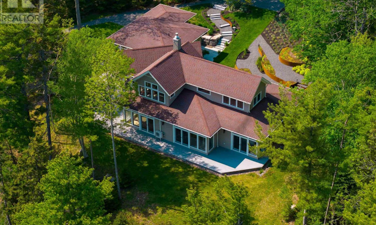 32 Himmelman Lane