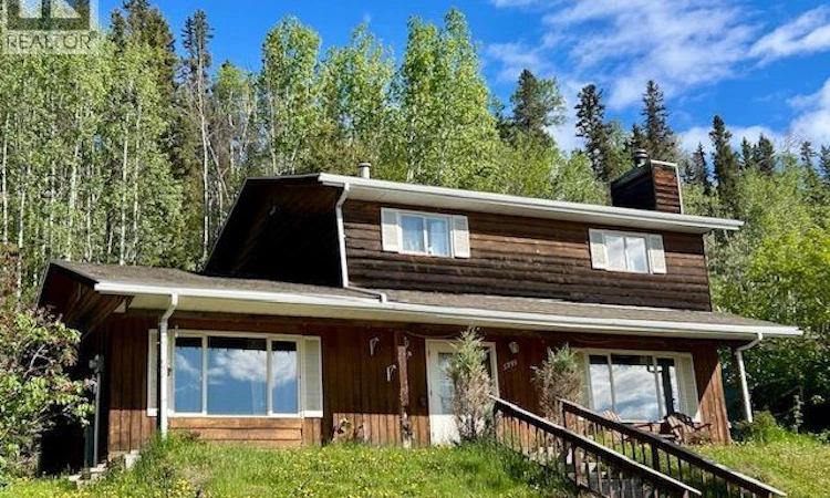 5735 Gairdner Crescent