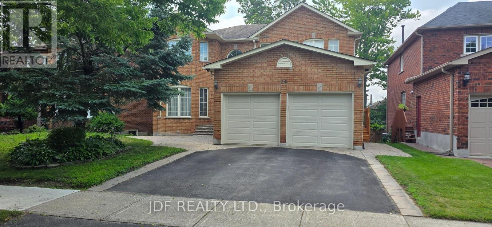 24 Whalen Court, Richmond Hill, ON, L4C 9T4