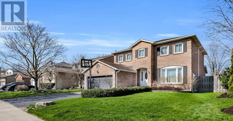 MASTER BEDROOM-784 Hill Gate, Newmarket, ON, L3Y 6M2