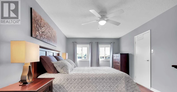 MASTER BEDROOM-784 Hill Gate, Newmarket, ON, L3Y 6M2 - 3