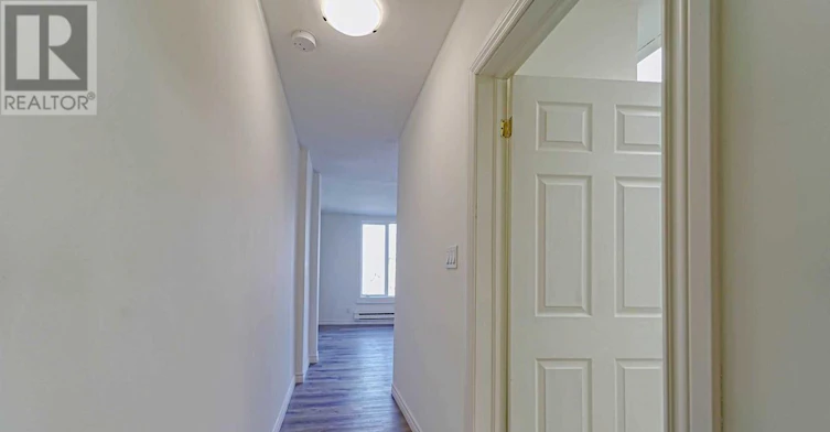 UPPER-843 Danforth Avenue, Toronto, ON, M4J 1L2 - 21