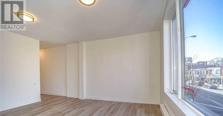 UPPER-843 Danforth Avenue, Toronto, ON, M4J 1L2 - 8