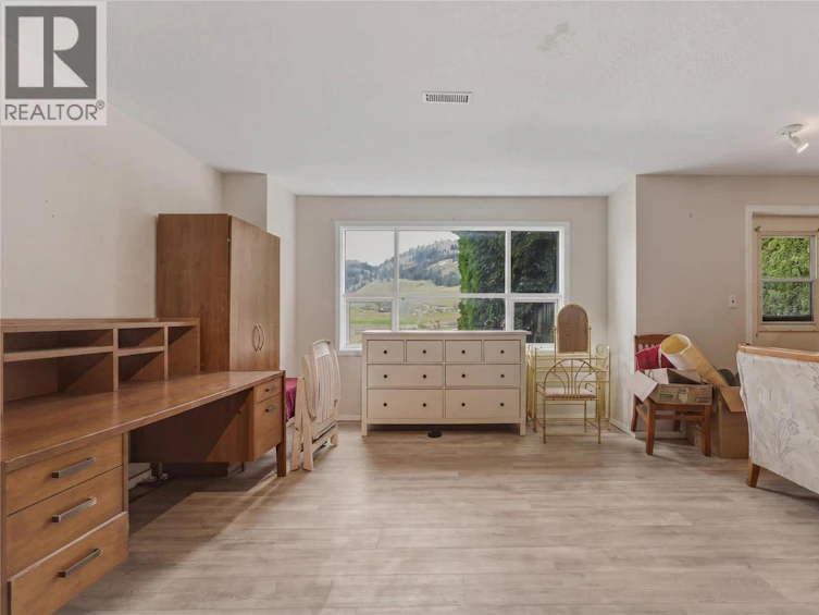 4864 South Grandview Flats Road, Armstrong, BC, V4Y 0P5 - 30