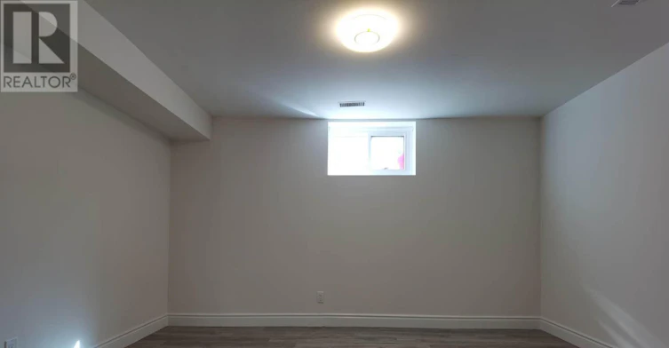LOWER-1052 Elgin Street, Newmarket, ON, L3Y 3C1 - 6