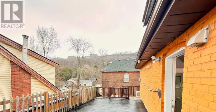 2ND FLOOR-108 Cumberland Avenue, Hamilton, ON, L8M 1Z3