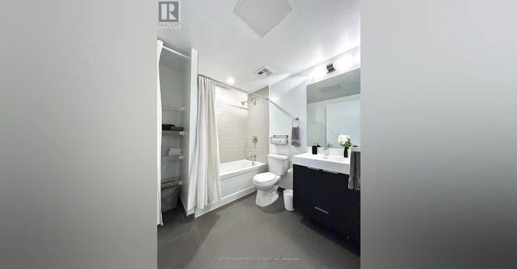 11 Maryport Avenue, Toronto, ON, M3M 0E2 - 9