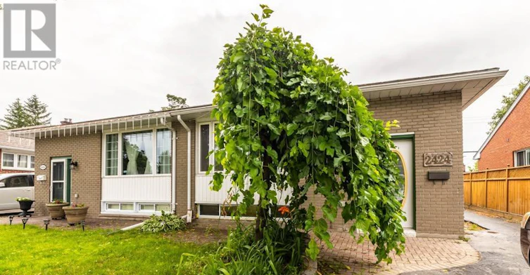 B-2424 Iris Street, Ottawa, ON, K2C 1C6