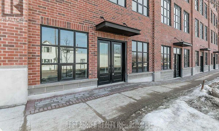 102-21 Matchedash Street S