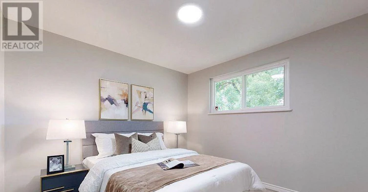 105 Main ) Aurora Heights Drive, Aurora, ON, L4G 2X1 - 11