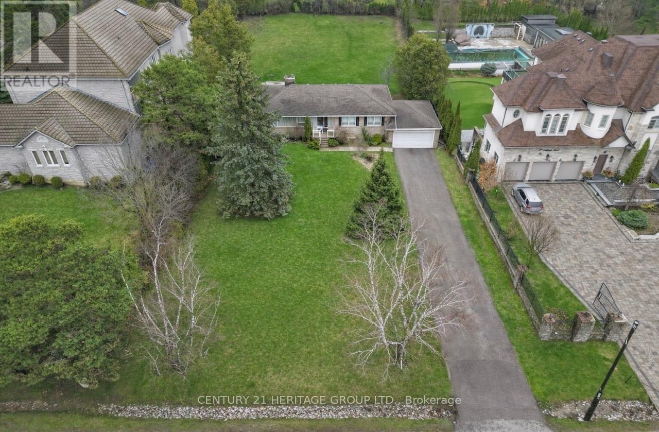 19 Oakbank Road, Vaughan, ON, L4J 2B8