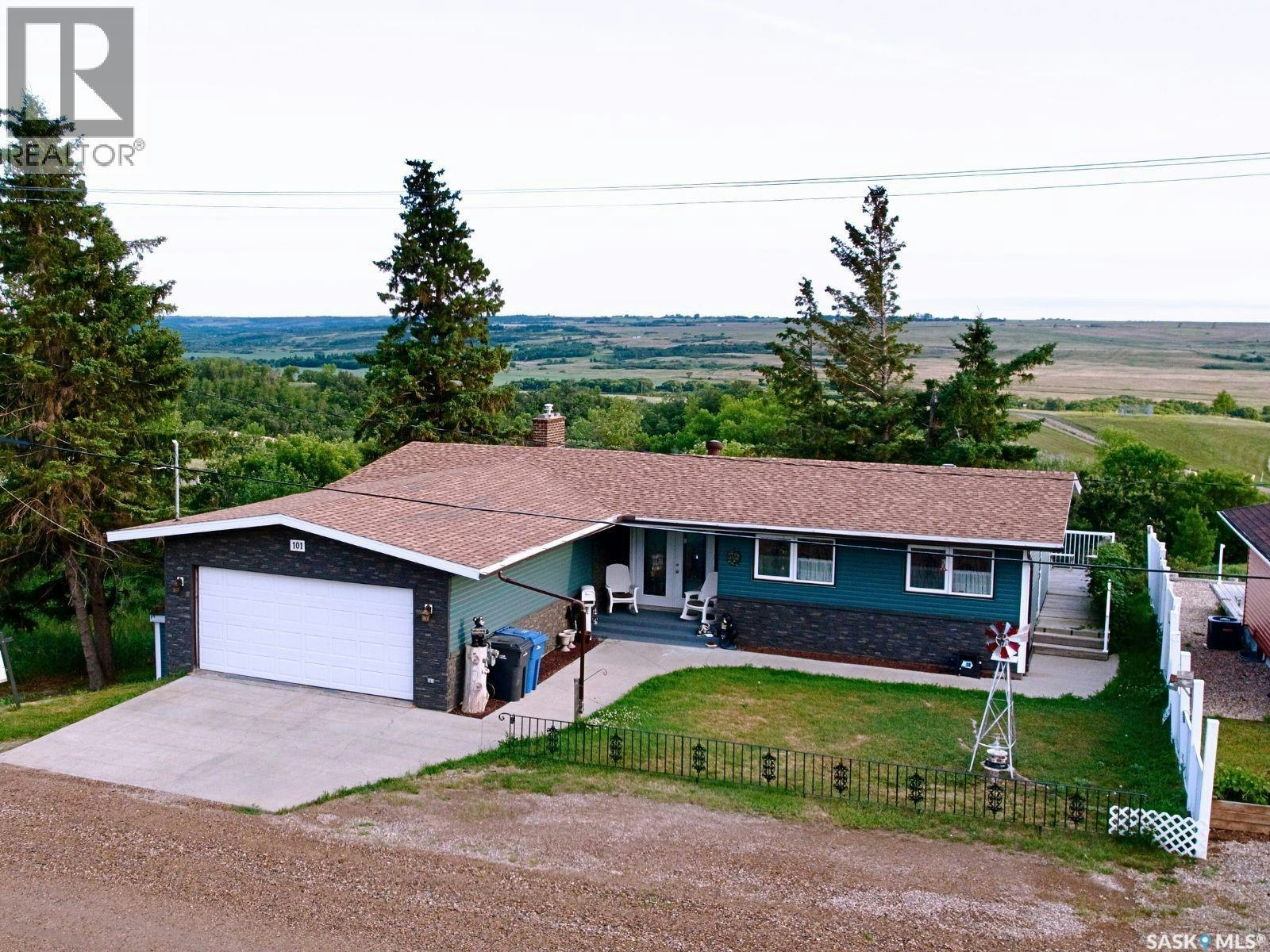 101 Fraser Avenue, Oxbow, SK, S0C 0B6