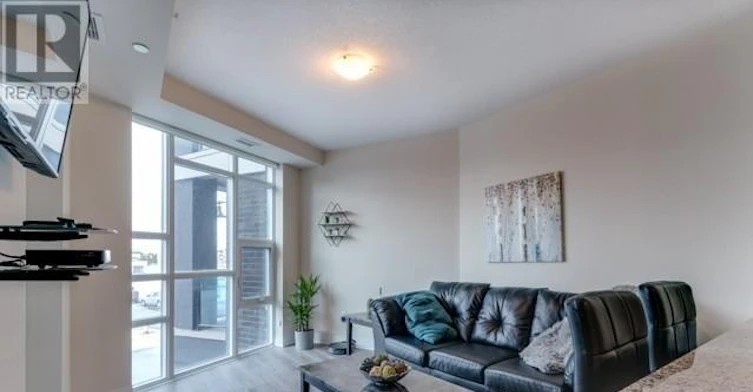 207-10 Concord Place, Grimsby, ON, L3M 0G6 - 3