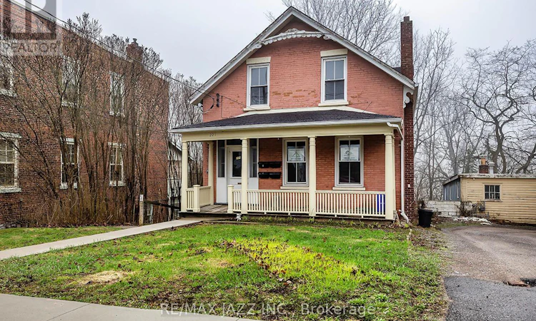 221 Walton Street